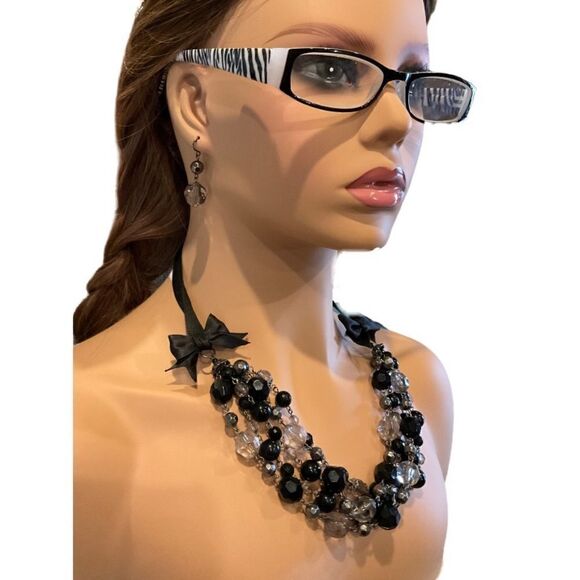 Necklace and earring set - Picture 3 of 3